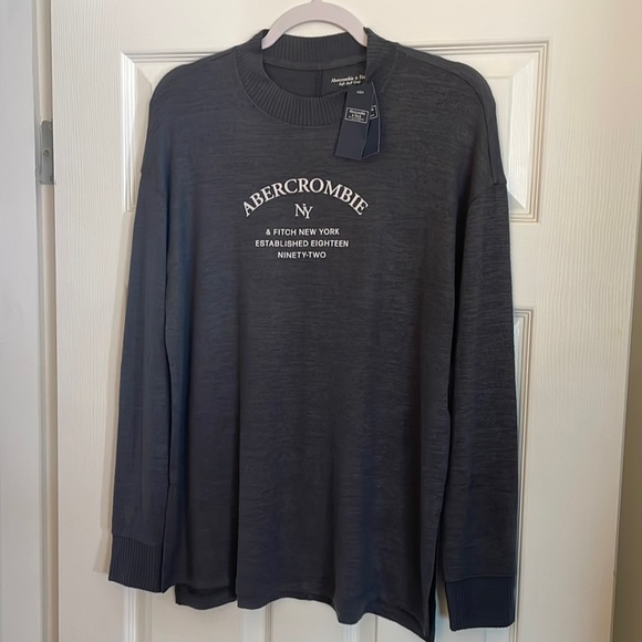 Abercrombie & Fitch Soft A&F Cozy Long sleeve t-shirt - Small - Picture 1 of 6